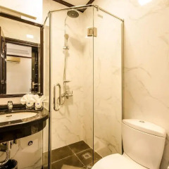 Hanoi Graceful Hotel 3* Улучшенный номер с различными типами кроватей фото 9