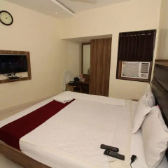 Hotel Meera 3* Номер Делюкс с двуспальной кроватью фото 5