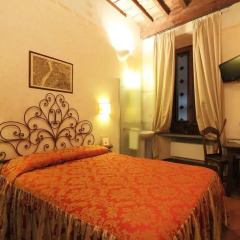 Hotel Marios 3* Стандартный номер с двуспальной кроватью (общая ванная комната)