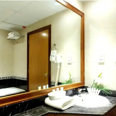 Отель Moon Valley Hotel apartments ОАЭ, Дубай - отзывы, цены и фото номеров - забронировать отель Moon Valley Hotel apartments онлайн ванная фото 2