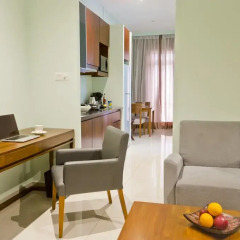 Ocean Edge Suites & Hotel Colombo 4* Люкс повышенной комфортности с различными типами кроватей фото 7