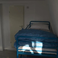 Отель Smart Brighton Beach Кровать в общем номере с двухъярусной кроватью фото 3