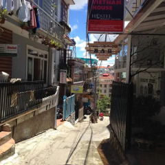 Vietnam House Hostel Далат