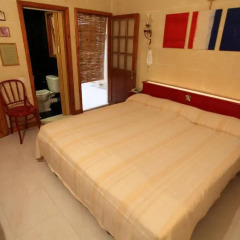 Отель Derek's Marsalforn Home комната для гостей фото 3