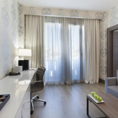 Отель NH Collection Milano President 5* Полулюкс с различными типами кроватей фото 6