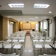 Отель Lee's Mark Residence