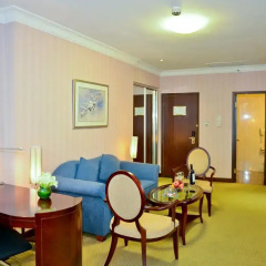Regal Shanghai East Asia Hotel 4* Люкс повышенной комфортности с различными типами кроватей фото 3