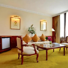 Отель The Tawana Bangkok 3* Люкс с разными типами кроватей фото 4