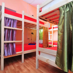 Vega Hostel Кровать в мужском общем номере с двухъярусными кроватями фото 4