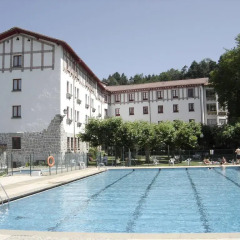Отель Hostal Ayestaran I Испания, Ульцама - отзывы, цены и фото номеров - забронировать отель Hostal Ayestaran I онлайн бассейн