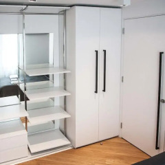 Отель The Capital Suites Улучшенные апартаменты с различными типами кроватей