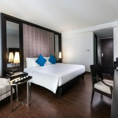 Mövenpick Hotel Sukhumvit 15 Bangkok 4* Улучшенный номер с различными типами кроватей фото 4