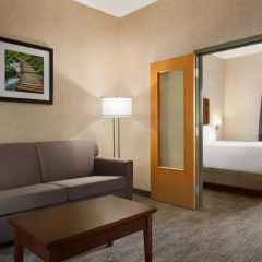 Отель Days Inn & Suites by Wyndham Brooks комната для гостей