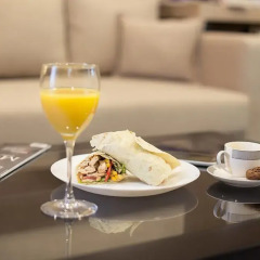 Отель Dominic & Smart Luxury Suites Republic Square 4* Представительский люкс с различными типами кроватей фото 2