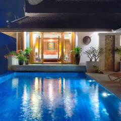 Отель Baan Surin Sawan - an elite haven бассейн