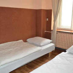 A Plus Hotel and Hostel Стандартный номер с 2 отдельными кроватями (общая ванная комната) фото 3