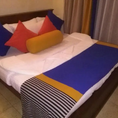Mahakumara White House Hotel 3* Номер Делюкс с двуспальной кроватью