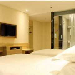Отель City Comfort Inn Guangzhou Railway Station Sanyuanli Metro Station 2* Номер Бизнес с различными типами кроватей