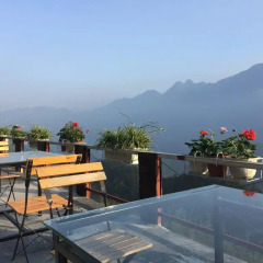 Отель Fansipan Terrace Cafe and Homestay Шапа балкон