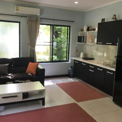 Отель Baan Somprasong Condominium в номере фото 2