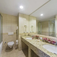Grand Oztanik Hotel Istanbul 4* Стандартный семейный номер с различными типами кроватей фото 4
