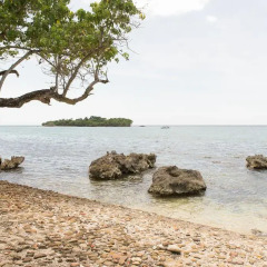 Отель Paradise on the Rocks пляж
