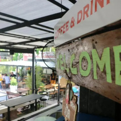 Отель FIRST 1 Boutique House at Sukhumvit 1 городской автобус