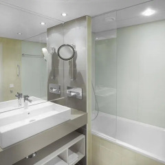 Отель Hilton Prague Old Town 5* Представительский номер с различными типами кроватей фото 15