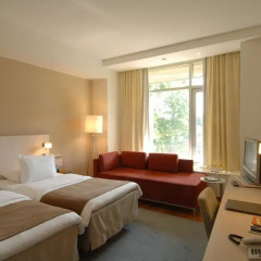 Отель Hilton Helsinki Kalastajatorppa 4* Стандартный семейный номер с разными типами кроватей
