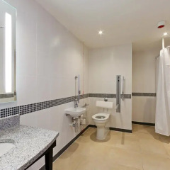 Отель Hampton By Hilton London Waterloo 3* Стандартный номер фото 7