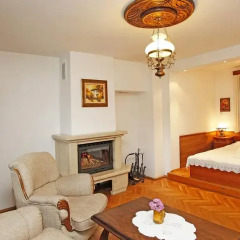 Family Hotel Varosha 2003 3* Номер Делюкс с разными типами кроватей фото 3