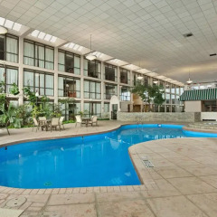 Отель Days Inn Columbus Airport бассейн