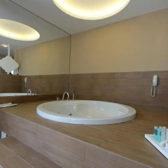Navona Hotel 4* Люкс с различными типами кроватей фото 7