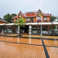 Отель Lasas Hotel-Steak House Lasas Литва, Паланга - отзывы, цены и фото номеров - забронировать отель Lasas Hotel-Steak House Lasas онлайн городской автобус