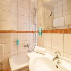 Hotel Isartor 3* Стандартный семейный номер с двуспальной кроватью