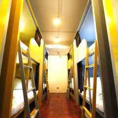Отель TKT's Row House Стандартный номер с различными типами кроватей