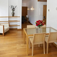 Апартаменты Hello Lisbon Marques de Pombal Apartments Лиссабон комната для гостей фото 3
