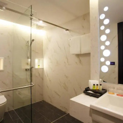 Отель Amari Residences Pattaya 4* Улучшенный номер с различными типами кроватей фото 5
