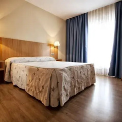 Отель Villa De Llanes 3* Стандартный номер с различными типами кроватей фото 4