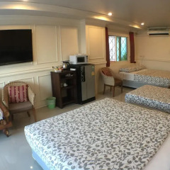 Отель Phuket Airport Suites & Lounge Bar - Club 96 Семейный люкс с двуспальной кроватью