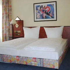 President Hotel Frankfurt 3* Стандартный номер с различными типами кроватей