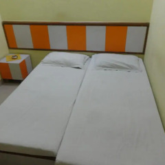 Отель Kiran Guest House Номер Делюкс с различными типами кроватей