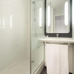 Отель ibis Paris Montmartre 18ème 3* Стандартный номер с различными типами кроватей фото 4