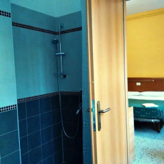 Hostel Prima Base Стандартный номер с различными типами кроватей фото 5