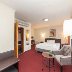 Novum Hotel Flora Düsseldorf 4* Стандартный номер с двуспальной кроватью