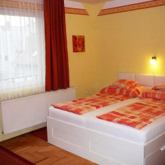 Отель Erika Apartman комната для гостей фото 2