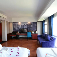 Gia Bao Grand Hotel 3* Стандартный номер с различными типами кроватей фото 4