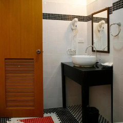 Отель Krabi Tropical Beach Resort 3* Улучшенный номер с различными типами кроватей