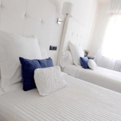 Отель Hostal Carlos V комната для гостей фото 2