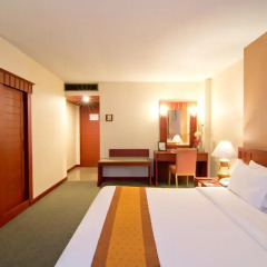 Manhattan Bangkok Hotel 4* Улучшенный номер фото 4